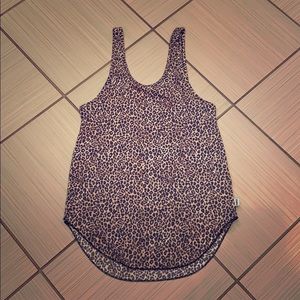 PINK Low-back cheetah print ribbed tank top